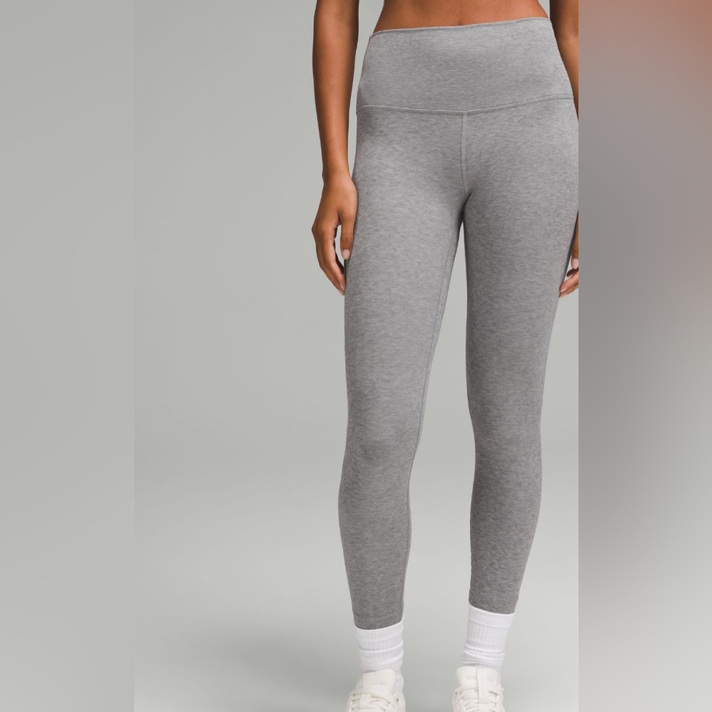 Lululemon Align High-Rise Tight 25” inseam size 10 with pockets 
Lunar Grey